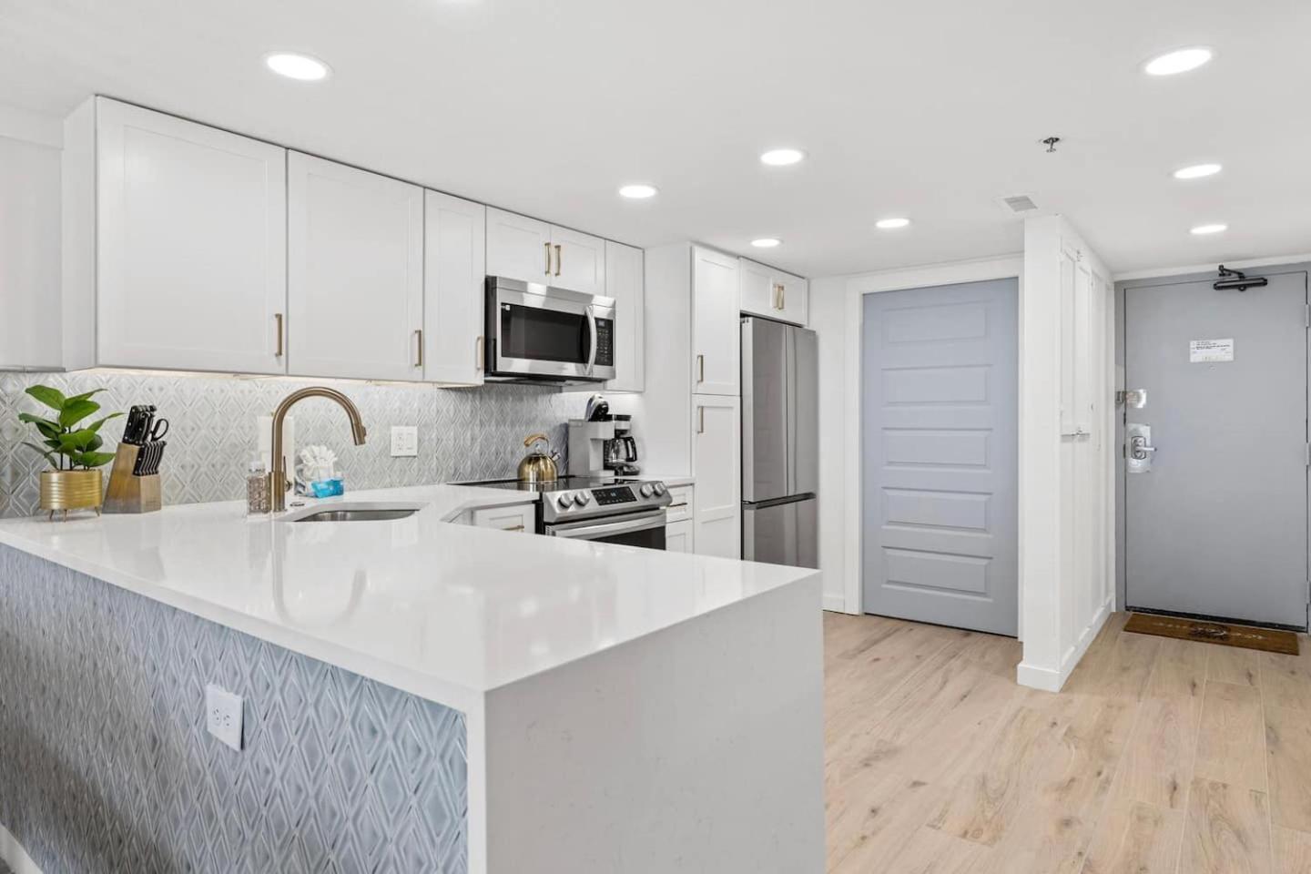 Luxury Ocean Front By Barefoot Landing Apartment Myrtle Beach Bagian luar foto